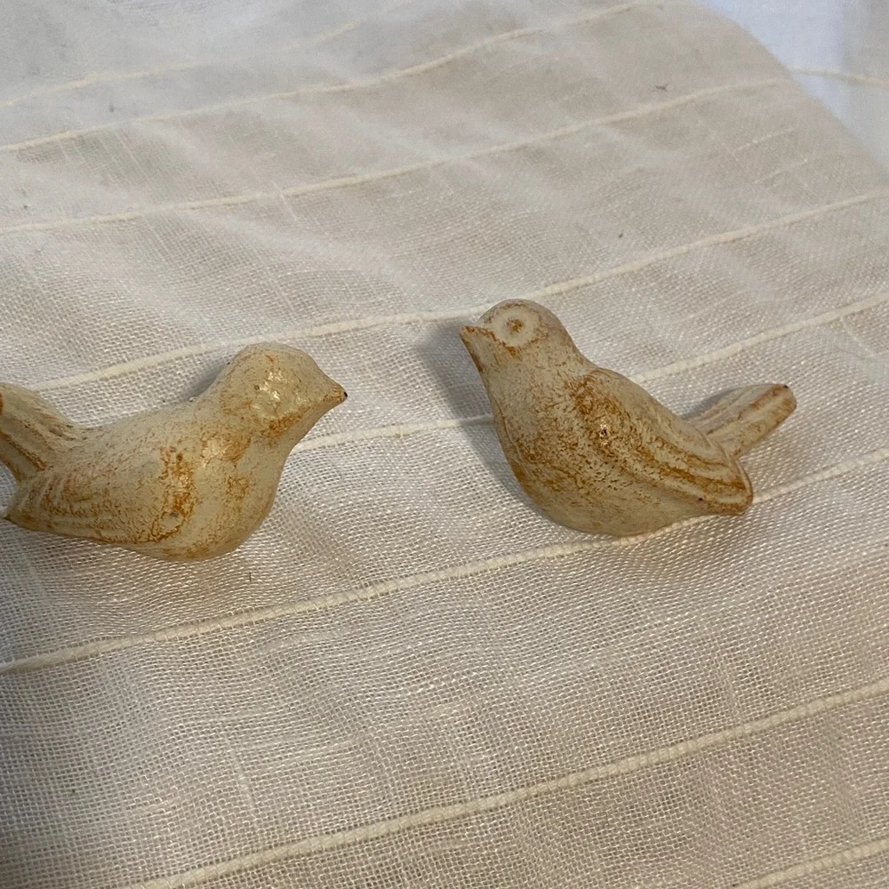 2 metal Rustic cream Bird knobs